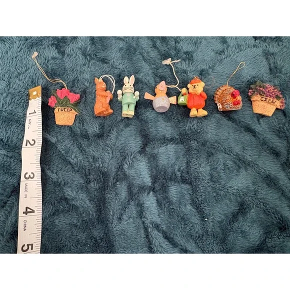 Vintage Miniature Resin Seasonal Ornament Lot 7pc Bear Turkey Bunny Flower Pot - Picture 2 of 3